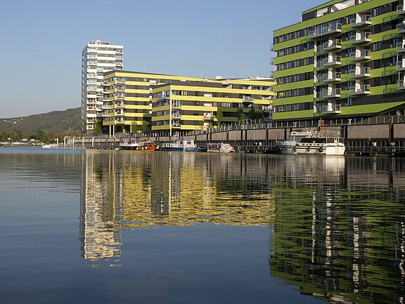 Linz_Hafen_Wohnen_Wohnhäuser_Wohngebiet_Parzer_230514__66_.jpg  