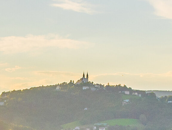 Linz_Pöstlingberg_Sonne_Rollup_AdobeStock_060720.jpeg  